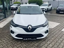 Arktisweiß (weiß) Gebraucht 2021 Renault Clio V Zen Limousine | 12.750 € (Guter Preis)