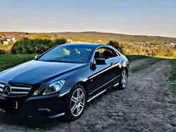 Mercedes E200