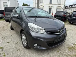 Grau Gebraucht 2014 Toyota Yaris Comfort Kleinwagen | 9.500 € (Etwas zu teuer)