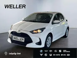 Weiss Gebraucht 2023 Toyota Yaris Comfort Kleinwagen | 14.990 € (Fairer Preis)
