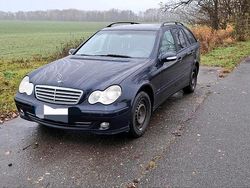 Blau Gebraucht 2005 Mercedes 190 Limousine | 2.450 €