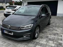 Grau Gebraucht 2017 VW Touran Highline Van / Kleinbus | 15.500 € (Superpreis)