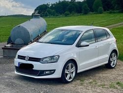 Weiß Gebraucht 2011 VW Polo Highline Kleinwagen | 6.999 € (Etwas zu teuer)
