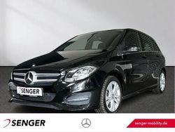 Lack kosmosschwarz Gebraucht 2015 Mercedes B200 Progressive Van / Kleinbus | 14.940 € (Fairer Preis)