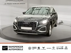 Grau (manhattangrau metallic) Gebraucht 2023 Audi Q2 Advanced SUV | 26.490 € (Guter Preis)