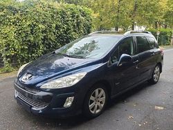Blau Gebraucht 2010 Peugeot 308 Premium Kombi | 3.599 € (Fairer Preis)