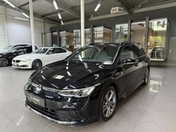 Deep black perleffekt (metallic) Gebraucht 2021 VW Golf VIII R-line Kombi | 22.990 € (Guter Preis)