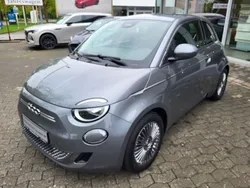 Grau Neu 2025 Fiat 500e Tech Limousine | 27.990 €
