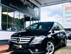 Schwarz Gebraucht 2012 Mercedes B180 Van / Kleinbus | 6.690 € (Fairer Preis)