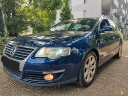 Blau Gebraucht 2010 VW Passat Individual Kombi | 4.500 € (Fairer Preis)