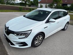 Weiß Gebraucht 2021 Renault Mégane GrandTour Business Kombi | 12.500 € (Fairer Preis)