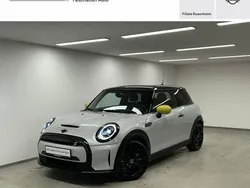 Weiß Gebraucht 2022 Mini Cooper S Hatch Kleinwagen | 18.870 € (Fairer Preis)
