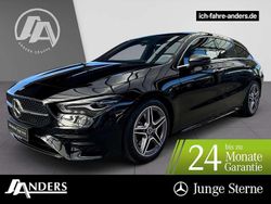 Kosmosschwarz Gebraucht 2024 Mercedes CLA200 Shooting Brake AMG Kombi | 35.824 €