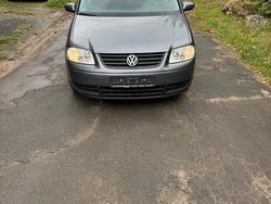 Grau Gebraucht 2007 VW Touran Van / Kleinbus | 2.100 € (Guter Preis)
