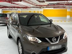 Braun Gebraucht 2016 Nissan Qashqai SUV | 12.000 € (Fairer Preis)