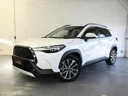 Weiß Gebraucht 2022 Toyota Corolla Cross SUV | 30.980 € (Fairer Preis)