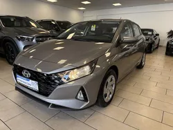 Silber Gebraucht 2022 Hyundai i20 Select Limousine | 17.500 € (Fairer Preis)