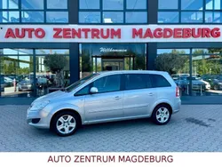 Silber Gebraucht 2009 Opel Zafira Edition Van / Kleinbus | 7.950 €