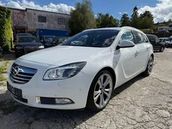 Weiß Gebraucht 2011 Opel Insignia Innovation Kombi | 2.990 € (Superpreis)