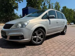 Grau Gebraucht 2006 Opel Zafira Edition Van / Kleinbus | 2.999 € (Fairer Preis)