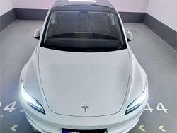 Weiß Gebraucht 2025 Tesla Model 3 RWD Limousine | 41.500 € (Etwas zu teuer)