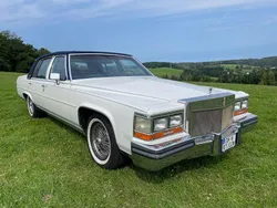 Weiß Gebraucht 1988 Cadillac Fleetwood Brougham Limousine | 11.990 €