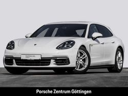 Weiß Gebraucht 2019 Porsche Panamera 4 Sport Turismo Limousine | 67.900 € (Etwas zu teuer)