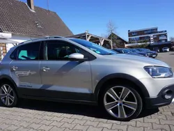 Terra beige metallic Gebraucht 2012 VW Polo Cross Kleinwagen | 9.499 € (Fairer Preis)