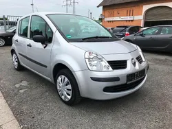 Grau Gebraucht 2006 Renault Modus Van / Kleinbus | 3.199 € (Fairer Preis)