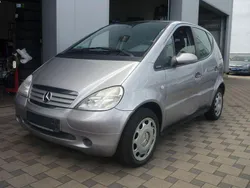 Grau Gebraucht 1999 Mercedes A140 Elegance Limousine | 1.500 € (Etwas zu teuer)
