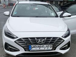 Weiß Gebraucht 2023 Hyundai i30 Trend Limousine | 19.900 € (Fairer Preis)