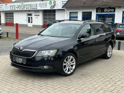 Schwarz Gebraucht 2015 Skoda Superb Kombi | 13.998 € (Fairer Preis)