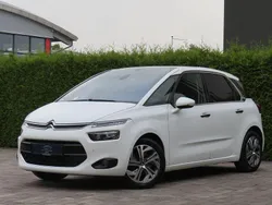 Weiß Gebraucht 2015 Citroën C4 SpaceTourer SELECTION Van / Kleinbus | 10.900 € (Fairer Preis)