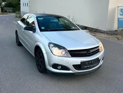 Silber Gebraucht 2005 Opel Astra GTC Sport Coupé | 2.099 € (Fairer Preis)