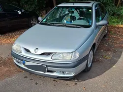 Silber Gebraucht 1995 Renault Laguna Limousine | 2.500 €