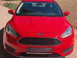 Rot Gebraucht 2017 Ford Focus Kombi | 9.300 € (Guter Preis)