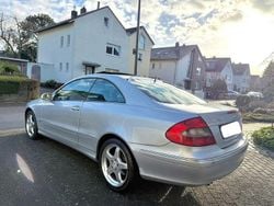 Silber Gebraucht 2006 Mercedes CLK320 Avantgarde Coupé | 4.700 € (Guter Preis)