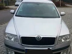 Silber Gebraucht 2009 Skoda Octavia Ambiente Limousine | 2.700 € (Guter Preis)