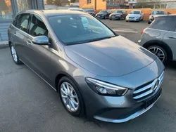 Mountaingrau met. Gebraucht 2019 Mercedes B200 Progressive Van / Kleinbus | 21.950 € (Guter Preis)