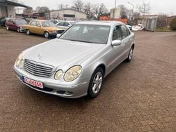 Silber Gebraucht 2003 Mercedes E270 Elegance Limousine | 3.999 € (Fairer Preis)