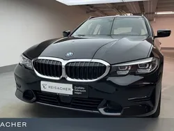 Schwarz ii Gebraucht 2022 BMW 320e Shadowline Kombi | 29.990 € (Guter Preis)