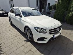 Weiß Gebraucht 2018 Mercedes E220 AMG Kombi | 26.200 € (Fairer Preis)