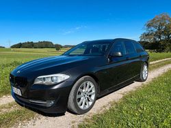 Grau Gebraucht 2013 BMW 530 Kombi | 12.250 € (Fairer Preis)