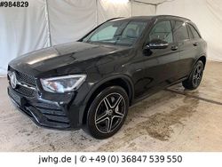 Schwarz Gebraucht 2021 Mercedes GLC300e AMG SUV | 30.940 € (Fairer Preis)