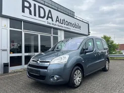 Grau Gebraucht 2010 Citroën Berlingo Van / Kleinbus | 5.900 € (Fairer Preis)