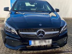 Schwarz Gebraucht 2017 Mercedes CLA180 AMG line Limousine | 19.000 € (Fairer Preis)