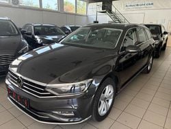 Grau Gebraucht 2023 VW Passat Elegance Kombi | 30.990 € (Etwas zu teuer)