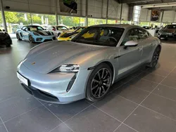 Dolomitsilbermetallic Gebraucht 2023 Porsche Taycan 4S Limousine | 87.150 € (Teuer)