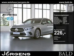 Iridiumsilber metallic Gebraucht 2022 Mercedes A200 Limousine | 23.980 € (Guter Preis)