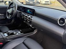 Grau Gebraucht 2019 Mercedes A200 Progressive Kleinwagen | 20.600 € (Fairer Preis)